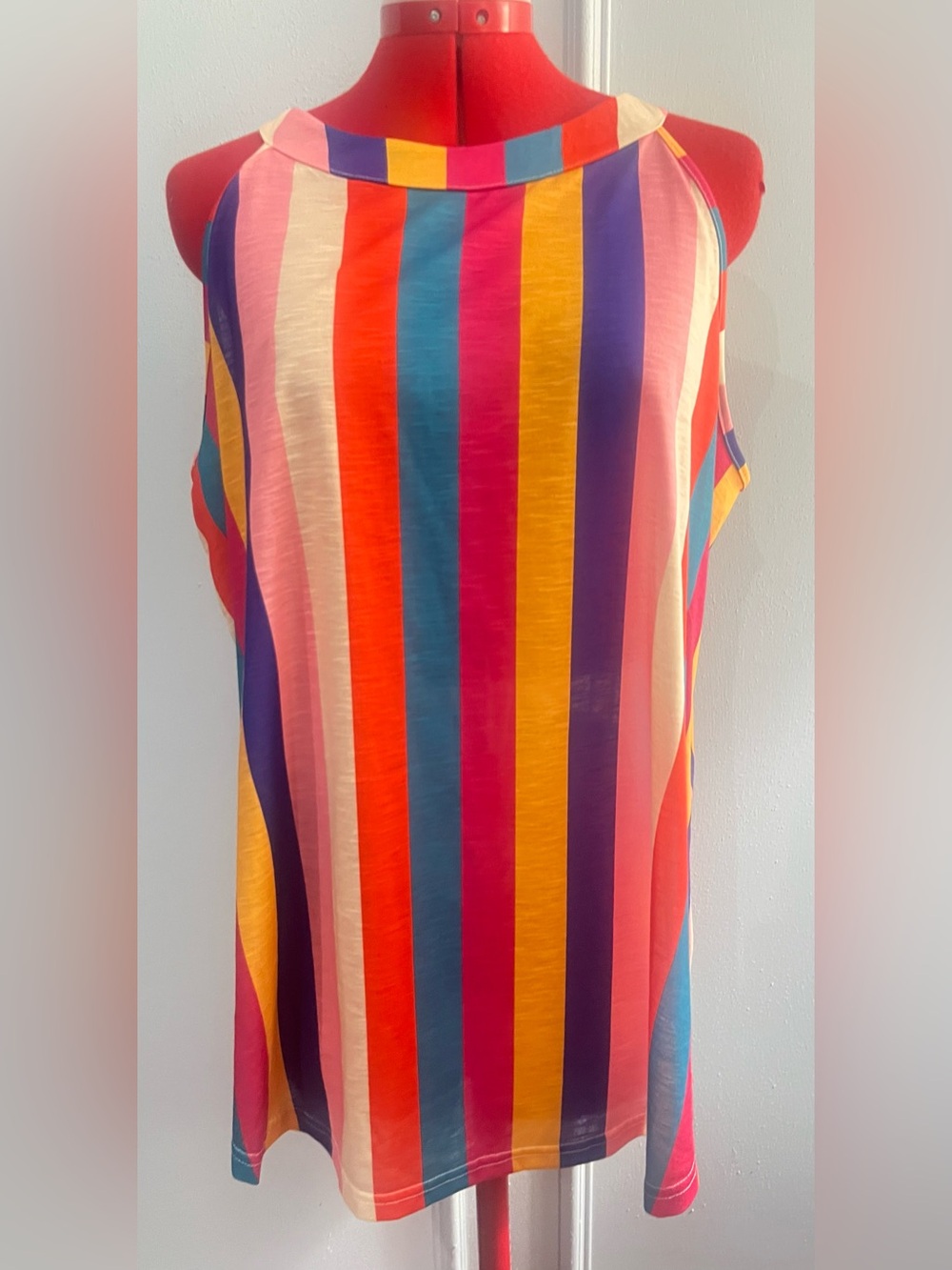 NWT Southern Stitch Multi-Color Striped Sleeveless Women’s Top XXL